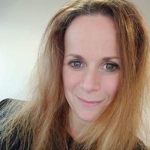 Meet your Posher, Liza